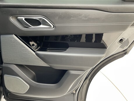 Land Rover Range Rover Velar R-DYNAMIC HSE 40