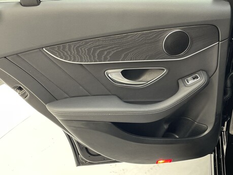 Mercedes-Benz C Class C 300 D AMG LINE PREMIUM 38