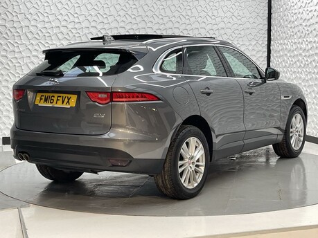 Jaguar F-Pace PORTFOLIO AWD 7