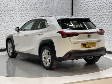 Lexus Ux 250H 5