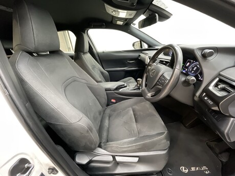 Lexus Ux 250H 9