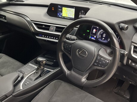 Lexus Ux 250H 10