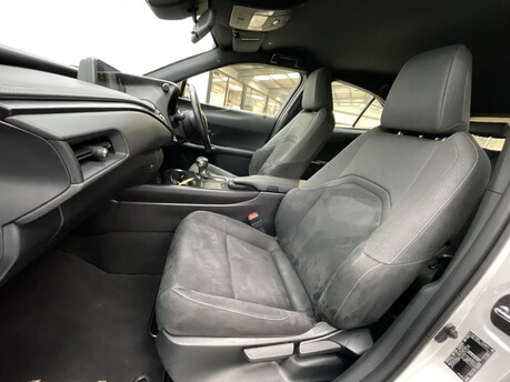 Lexus Ux 250H 12