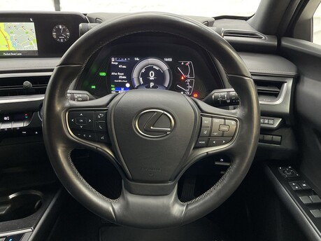 Lexus Ux 250H 18