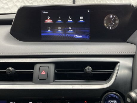 Lexus Ux 250H 26