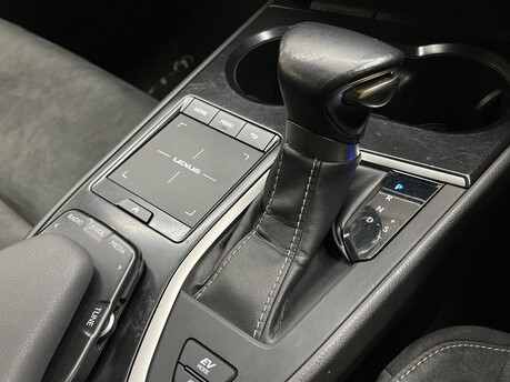 Lexus Ux 250H 29