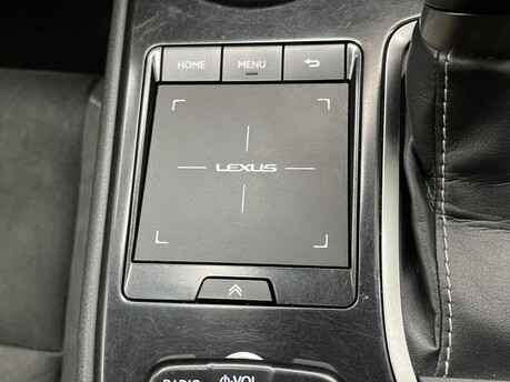 Lexus Ux 250H 30