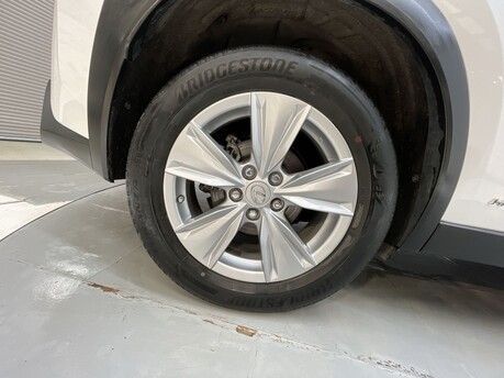 Lexus Ux 250H 40