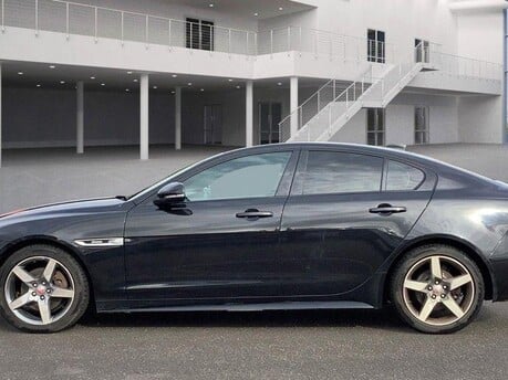 Jaguar XE D R-SPORT 13