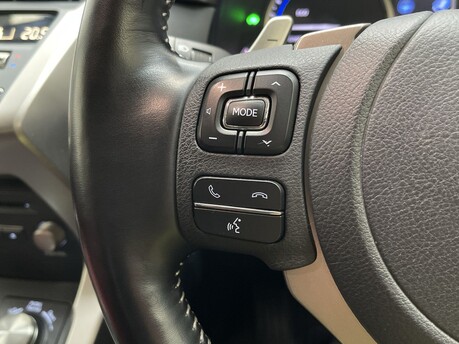 Lexus NX 300H 19