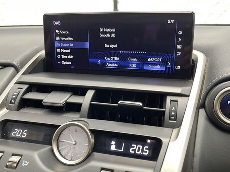 Lexus NX 300H 22