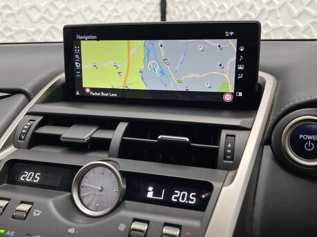 Lexus NX 300H 26