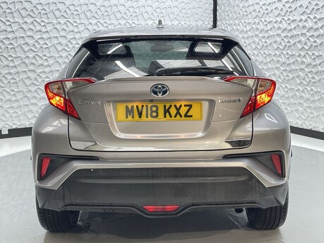 Toyota C-HR EXCEL 6