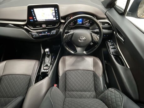 Toyota C-HR EXCEL 13