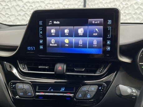 Toyota C-HR EXCEL 23