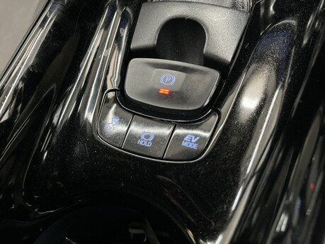 Toyota C-HR EXCEL 28