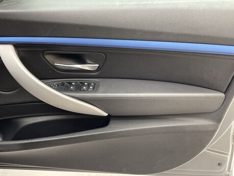 BMW 3 Series 318D M SPORT GRAN TURISMO 38