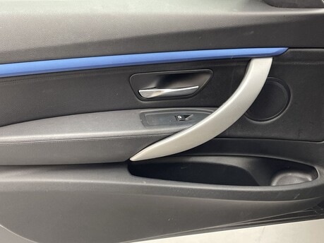 BMW 3 Series 318D M SPORT GRAN TURISMO 41