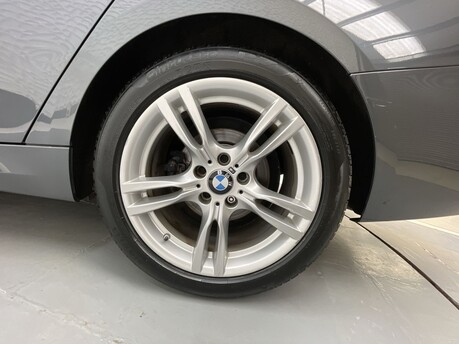 BMW 3 Series 318D M SPORT GRAN TURISMO 43