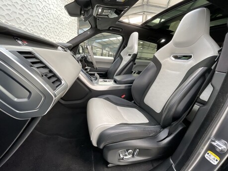 Land Rover Range Rover Sport SVR 12