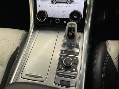 Land Rover Range Rover Sport SVR 29