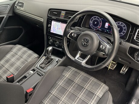 Volkswagen Golf GTD TDI DSG 10