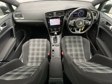 Volkswagen Golf GTD TDI DSG 17