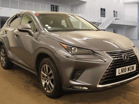 Lexus NX 300H LUXURY