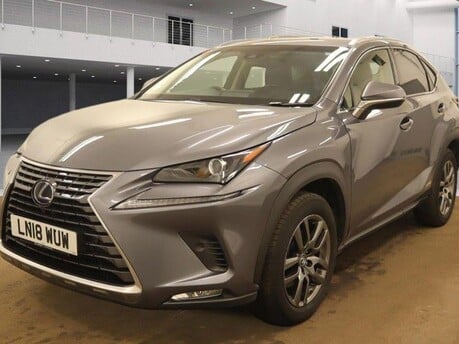 Lexus NX 300H LUXURY 8