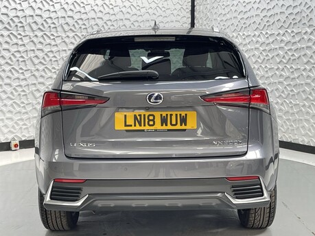 Lexus NX 300H LUXURY 6