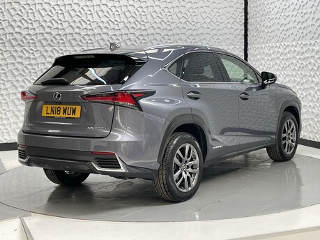 Lexus NX 300H LUXURY 7