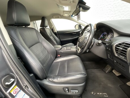 Lexus NX 300H LUXURY 9
