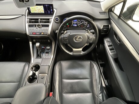 Lexus NX 300H LUXURY 13