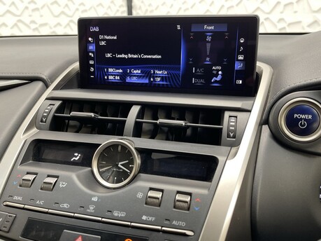 Lexus NX 300H LUXURY 22