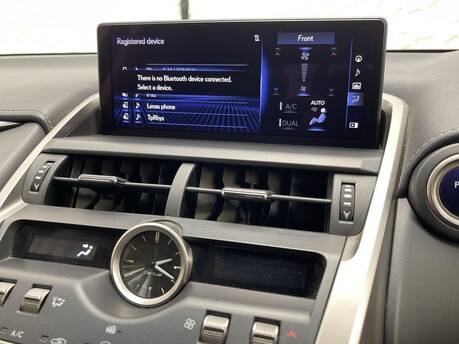 Lexus NX 300H LUXURY 24