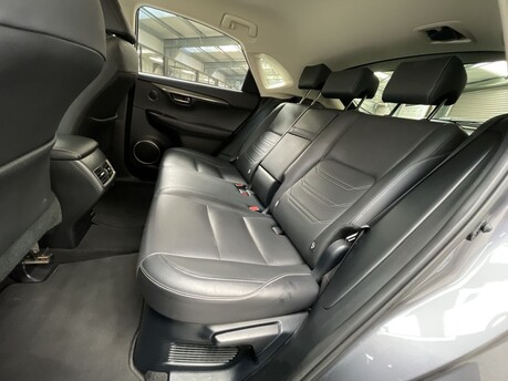 Lexus NX 300H LUXURY 34