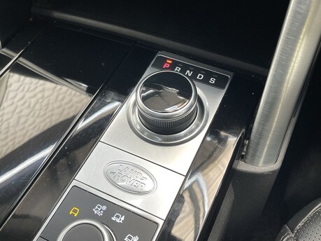 Land Rover Discovery SD4 HSE 31