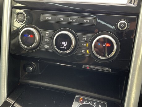 Land Rover Discovery SD4 HSE 32