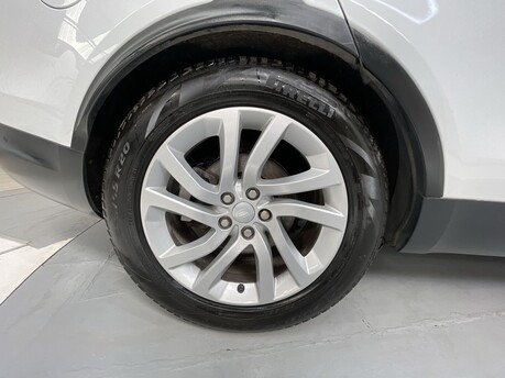Land Rover Discovery SD4 HSE 44