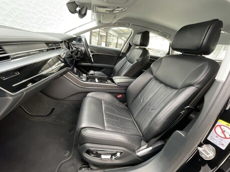 Audi A8 TDI QUATTRO MHEV 12