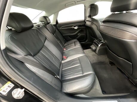 Audi A8 TDI QUATTRO MHEV 32