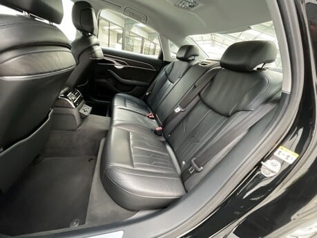Audi A8 TDI QUATTRO MHEV 33