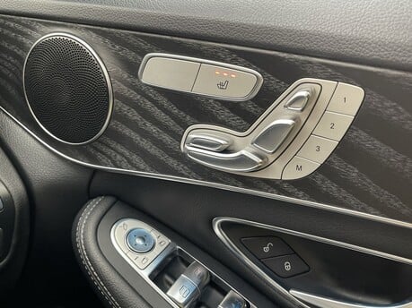 Mercedes-Benz C Class C220 D AMG LINE PREMIUM 33