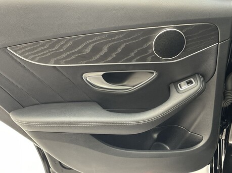 Mercedes-Benz C Class C220 D AMG LINE PREMIUM 40