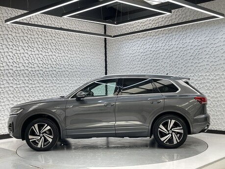 Volkswagen Touareg V6 R-LINE TECH TDI 4