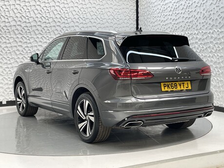 Volkswagen Touareg V6 R-LINE TECH TDI 5