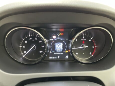 Land Rover Discovery Sport TD4 HSE LUXURY 21