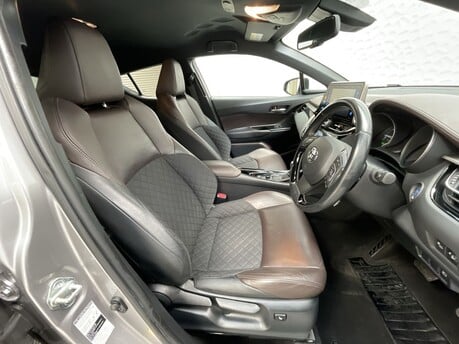 Toyota C-HR EXCEL 9