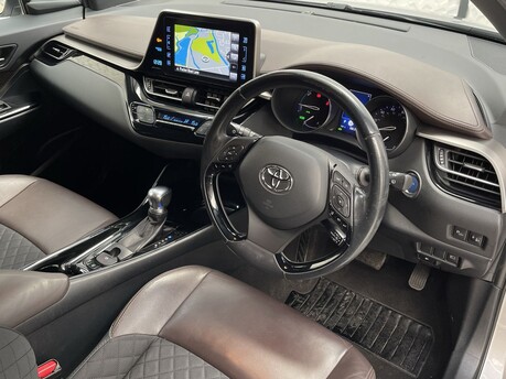 Toyota C-HR EXCEL 10