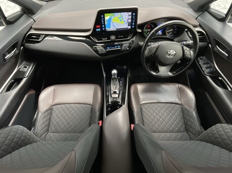 Toyota C-HR EXCEL 17